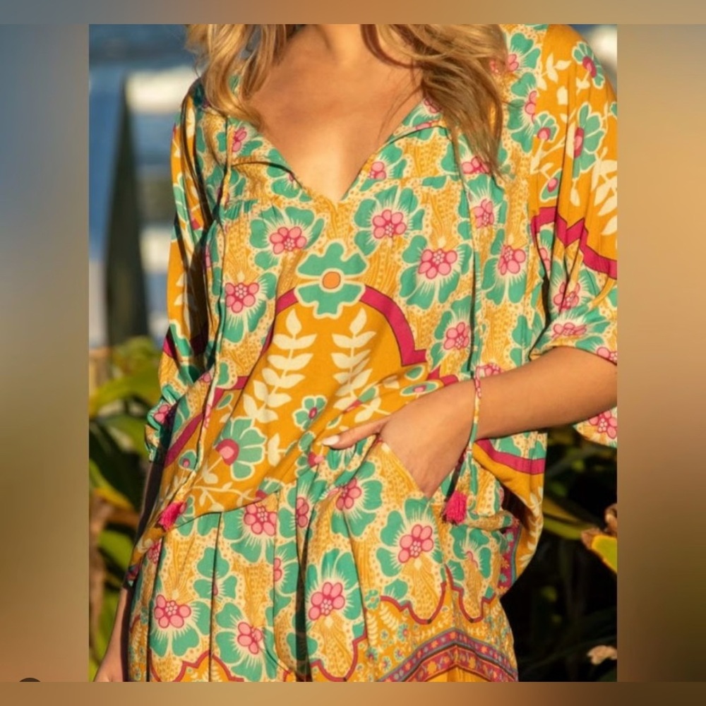 Natural Life Maribel Set Shorts and Blouse